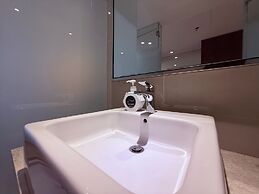 D'Majestic Place by Roomy