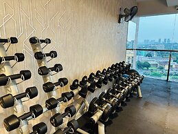 D'Majestic Place by Roomy