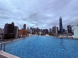 D'Majestic Place by Roomy