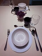 D'Majestic Place by Roomy