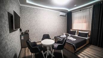 Madera Hotel
