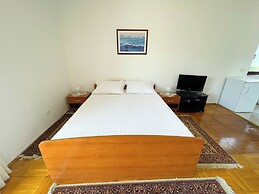 Studio apartment Šarić 2