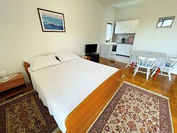 Studio apartment Šarić 2