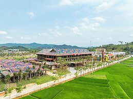 Flamingo Heritage Onsen & Resort