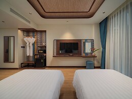 Flamingo Heritage Onsen & Resort