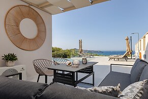Theo Luxury Villas With Sea View