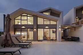 Theo Luxury Villas With Sea View