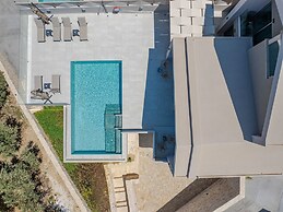 Theo Luxury Villas With Sea View