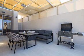 Theo Luxury Villas With Sea View