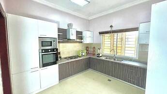 La Nice Apartment and Suites