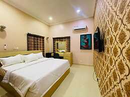 La Nice Apartment and Suites