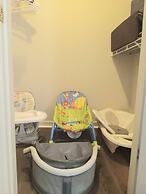 Jacuzzi,crib,walk to Chineese,kebab Rest,food Lion