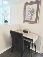 Jacuzzi,crib,walk to Chineese,kebab Rest,food Lion