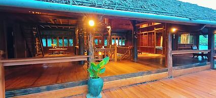 Moc Homestay & Villa