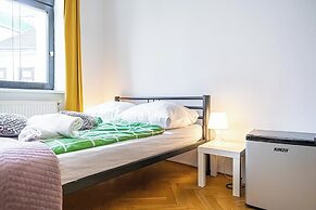 Cozy Room Near U6 Dresdner Subway Line