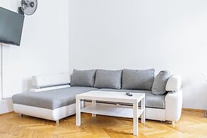 Cozy Room Near U6 Dresdner Subway Line