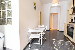 Cozy Room Near U6 Dresdner Subway Line