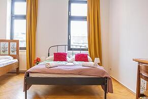 Cozy Room Near U6 Dresdner Subway Line