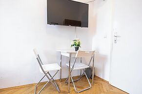 Cozy Room Near U6 Dresdner Subway Line