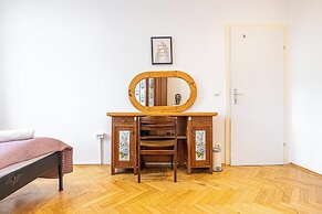 Cozy Room Near U6 Dresdner Subway Line