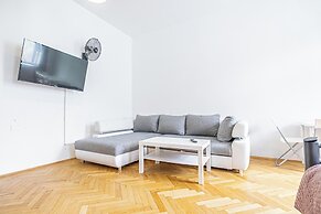 Cozy Room Near U6 Dresdner Subway Line