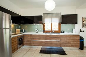 Artemis Spacious Luxury Villa With XL Private Pool