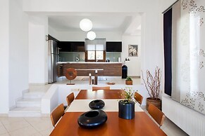 Artemis Spacious Luxury Villa With XL Private Pool