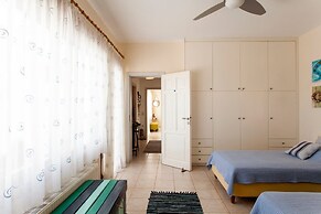 Artemis Spacious Luxury Villa With XL Private Pool