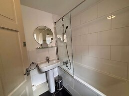 St Denys View With Free Parking