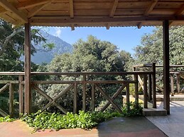 Woodside Retreat Pangot