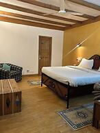 Woodside Retreat Pangot