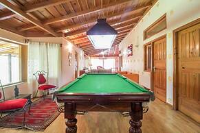 Woodside Retreat Pangot