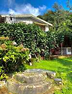 Woodside Retreat Pangot