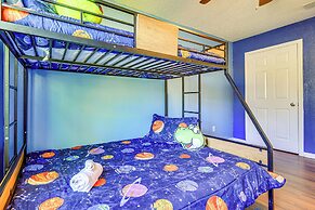 4 Mi to Dtwn Jacksonville: Family-friendly Home