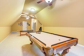 Family-friendly Gem w/ Home Office in Memphis