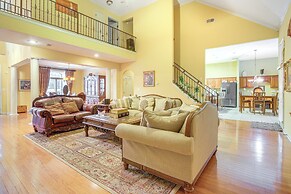 Family-friendly Gem w/ Home Office in Memphis