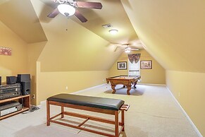 Family-friendly Gem w/ Home Office in Memphis