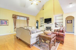 Family-friendly Gem w/ Home Office in Memphis