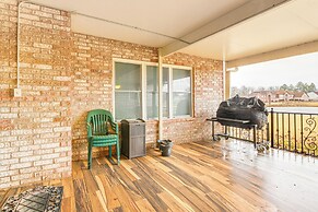 Family-friendly Gem w/ Home Office in Memphis