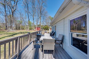 11 Mi to Dtwn Atlanta: Conley Home w/ Yard