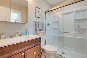 11 Mi to Dtwn Atlanta: Conley Home w/ Yard