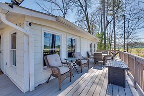 11 Mi to Dtwn Atlanta: Conley Home w/ Yard