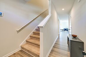 < 6 Mi to Uptown Charlotte: Bright Home w/ Yard