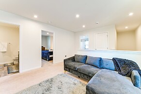 < 6 Mi to Uptown Charlotte: Bright Home w/ Yard