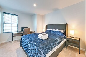 < 6 Mi to Uptown Charlotte: Bright Home w/ Yard