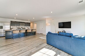 < 6 Mi to Uptown Charlotte: Bright Home w/ Yard