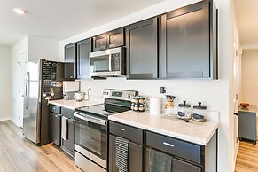 < 6 Mi to Uptown Charlotte: Bright Home w/ Yard