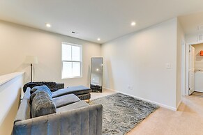 < 6 Mi to Uptown Charlotte: Bright Home w/ Yard