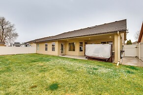 4 Mi to Dtwn Grand Junction: Hot Tub Haven!