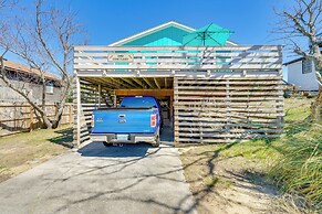1 Mi to Avalon Pier: Charming Coastal Cottage!